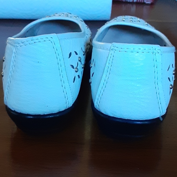 Sag Harbor Flats - Picture 4 of 5